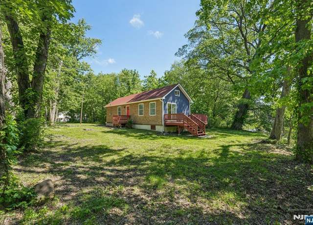 Property at 57 Riverlawn Dr, Wayne, NJ 07470, 2 beds, 1 bath