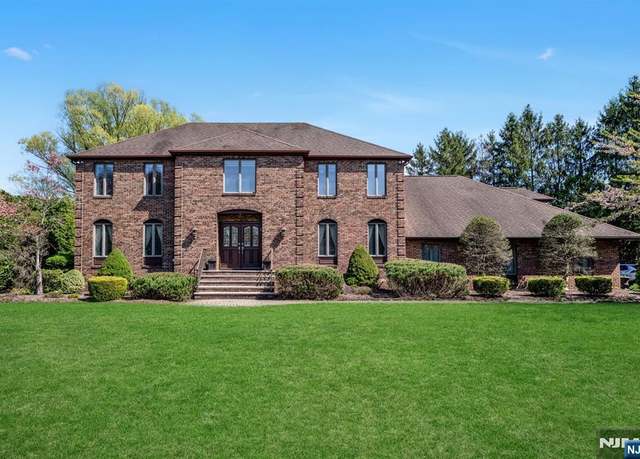 Property at 12 17th St, Norwood, NJ 07648, 4 beds, 4.5 baths