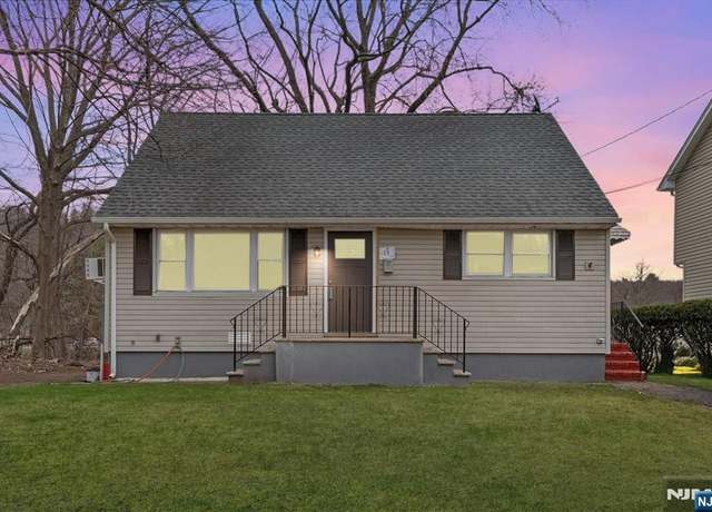 Property at 205 Midland Ave, Pompton Lakes, NJ 07442, 3 beds, 1 bath