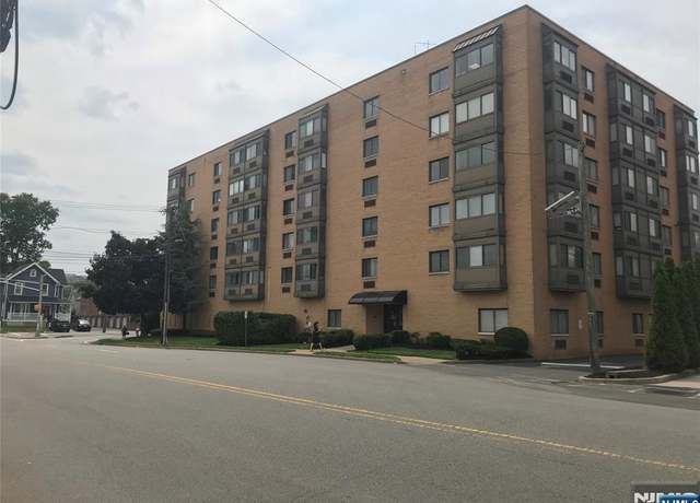 Property at 5 Linden St Unit 3C, Hackensack, NJ 07601, 1 bed, 1 bath