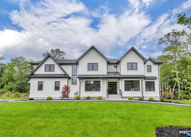 Property at 82 Heritage Dr, West Milford, NJ 07480, 5 beds, 4 baths