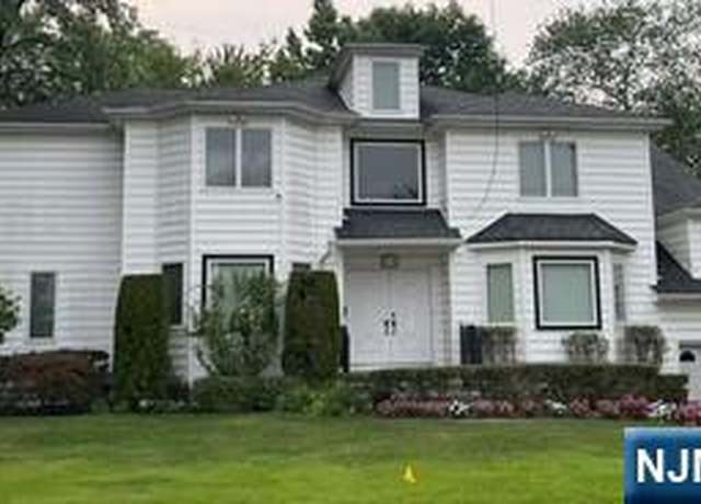 Property at 1118 Warren St, New Milford, NJ 07646, 5 beds, 4.5 baths