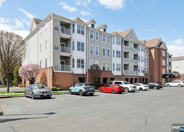 Property at 4135 Cory Ln, Elmwood Park, NJ 07407, 2 beds, 2 baths