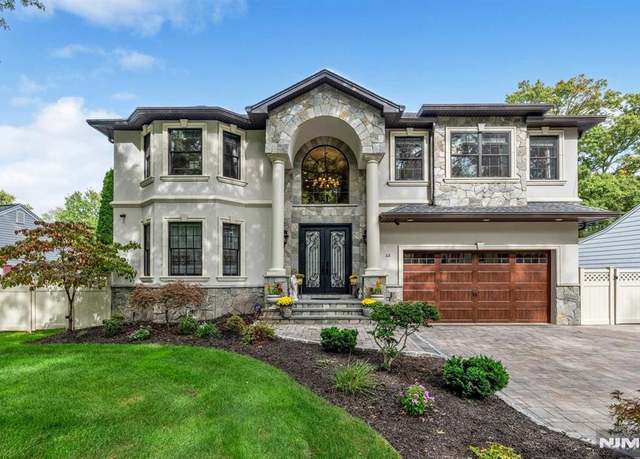 Property at 43 Ferndale Rd, Paramus, NJ 07652, 5 beds, 4.5 baths
