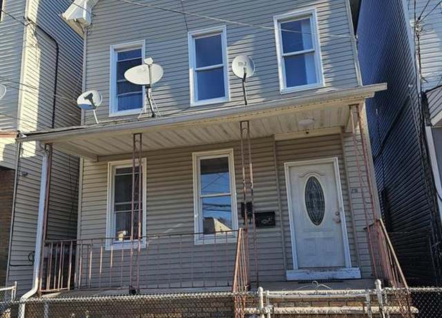 Property at 231 Clark Pl, Elizabeth, NJ 07206, 7 beds, 2 baths