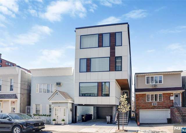 Property at 211 70th St #3, Guttenberg, NJ 07093, 3 beds, 2.5 baths