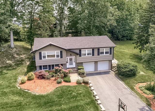 Property at 7 Knight Rd, Wayne, NJ 07470, 3 beds, 2 baths