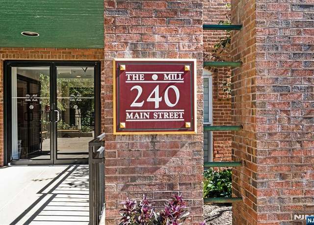 Property at 240 Main St #216, Little Falls, NJ 07424, 2 beds, 2 baths