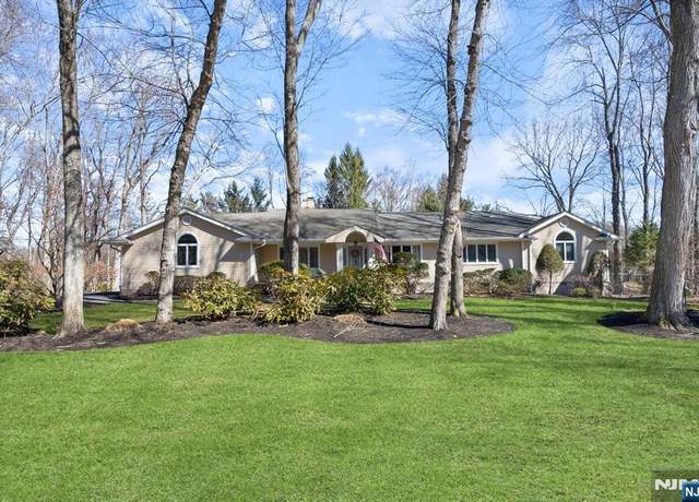 Property at 869 High Mountain Rd, Franklin Lakes, NJ 07417, 4 beds, 4.5 baths