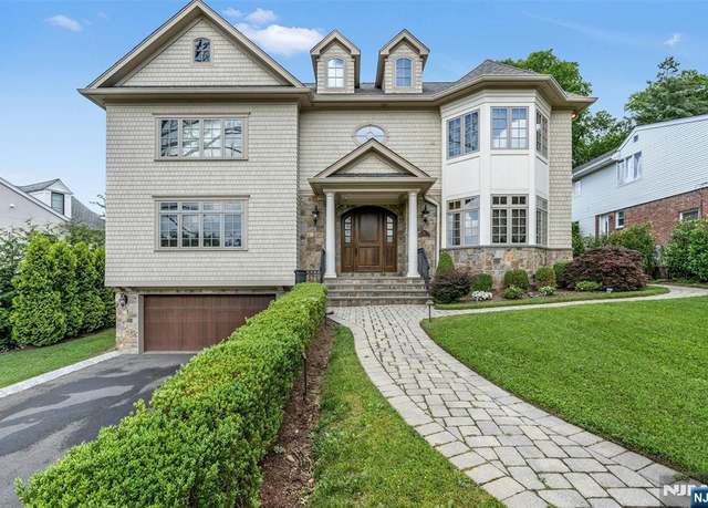 Property at 591 Warwick Ave, Teaneck, NJ 07666, 9 beds, 8.5 baths