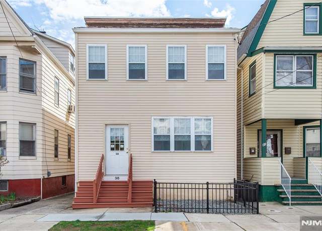 Property at 38 La France Ave, Bloomfield, NJ 07003, 3 beds, 1 bath