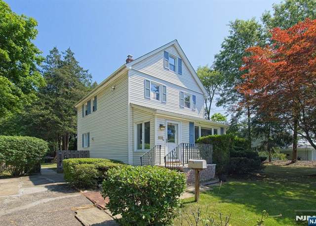 Property at 830 Soldier Hill Rd, Emerson, NJ 07630, 4 beds, 1.5 baths