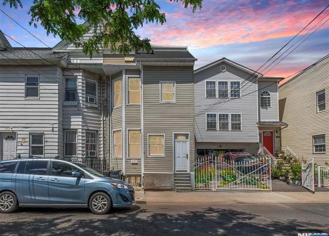 Property at 76 Highland Ave, Newark, NJ 07104, 6 beds, 4 baths