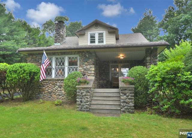 Property at 26 Monroe St, Waldwick, NJ 07463, 4 beds, 2 baths