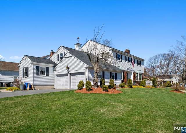 Property at 66 Country Ln, Clifton, NJ 07013, 5 beds, 3 baths