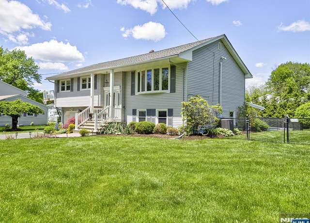 Property at 5 John Henry Dr, Montville Township, NJ 07045, 3 beds, 2.5 baths