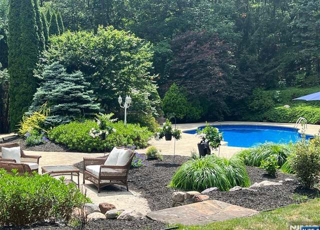 Property at 19 Marisa Ct, West Milford, NJ 07480, 4 beds, 2.5 baths