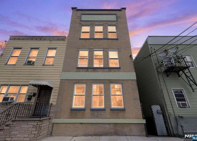Property at 196 Malvern St, Newark, NJ 07105, 6 beds, 6 baths