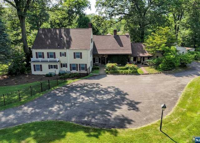 Property at 66 Thunderhead Pl, Mahwah, NJ 07430, 7 beds, 9.5 baths