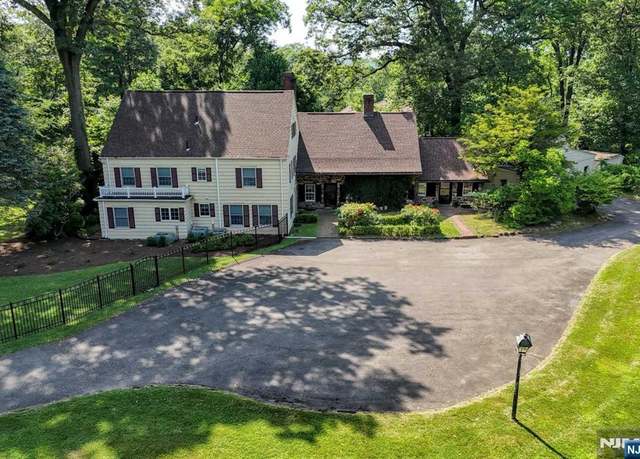 Property at 66 Thunderhead Pl, Mahwah, NJ 07430, 7 beds, 9.5 baths