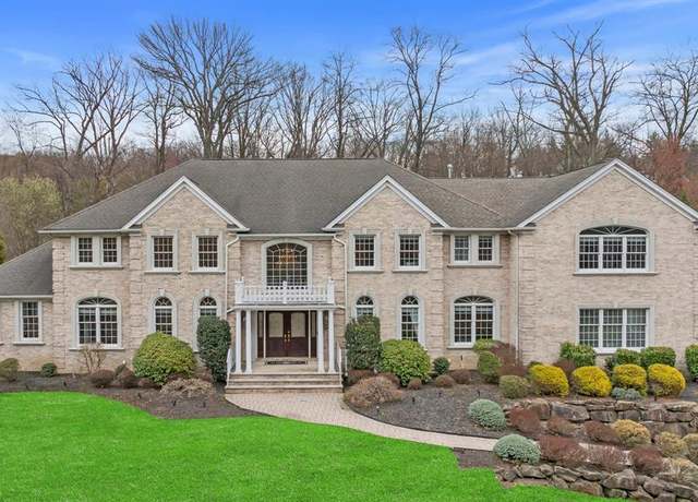 Property at 33 Windridge Dr, Caldwell, NJ 07006, 5 beds, 5.5 baths