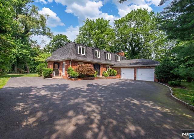 Property at 50 Edwards Rd, Clifton, NJ 07013, 5 beds, 3.5 baths