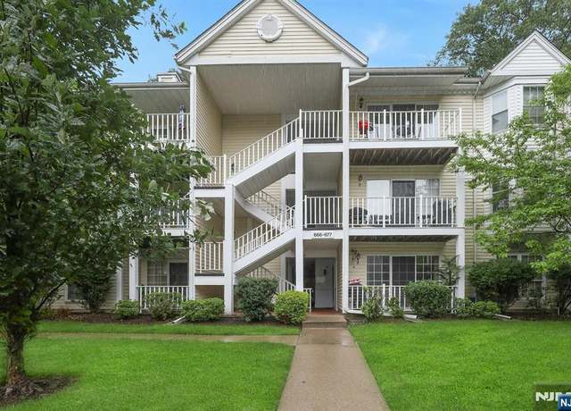 Property at 669 Juniper Way, Mahwah, NJ 07430, 2 beds, 2 baths