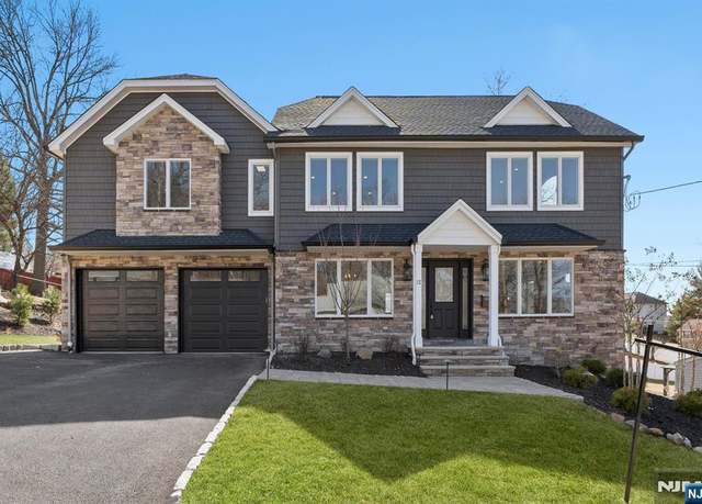 Property at 12 Borkowski Pl, Woodland Park, NJ 07424, 4 beds, 4 baths