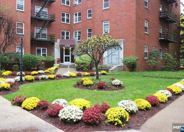 Property at 2320 Linwood Ave Unit 4B, Fort Lee, NJ 07024, 2 beds, 1 bath