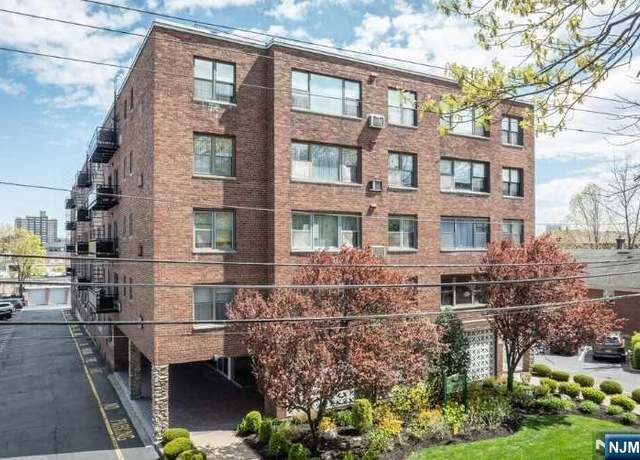 Property at 275 Hoym St Unit 3E, Fort Lee, NJ 07024, 1 bed, 1 bath