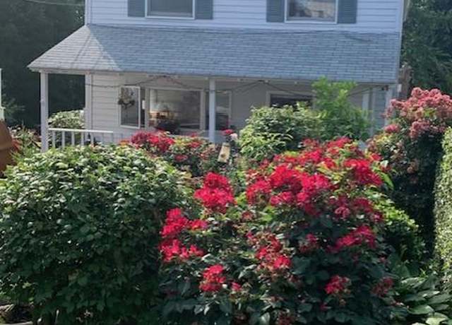 Property at 2455 3rd St, Fort Lee, NJ 07024, 6 beds, 3.5 baths