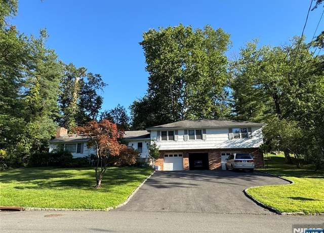 Property at 80 Canoe Brook Rd, Millburn, NJ 07078, 3 beds, 3 baths
