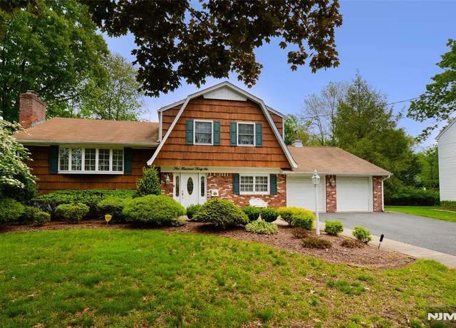 Property at 536 Fordham Pl, Paramus, NJ 07652, 4 beds, 3.5 baths