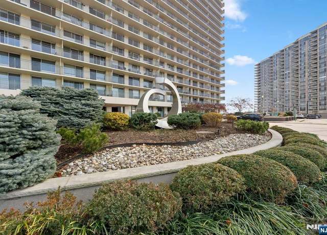 Property at 1530 Palisade Ave Unit 31N, Fort Lee, NJ 07024, 1 bed, 1.5 baths