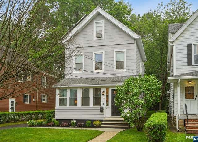 Property at 32 Clinton St, Bloomfield, NJ 07003, 4 beds, 1.5 baths