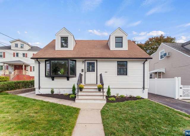 Property at 282 Ivy St, Kearny, NJ 07032, 4 beds, 2 baths