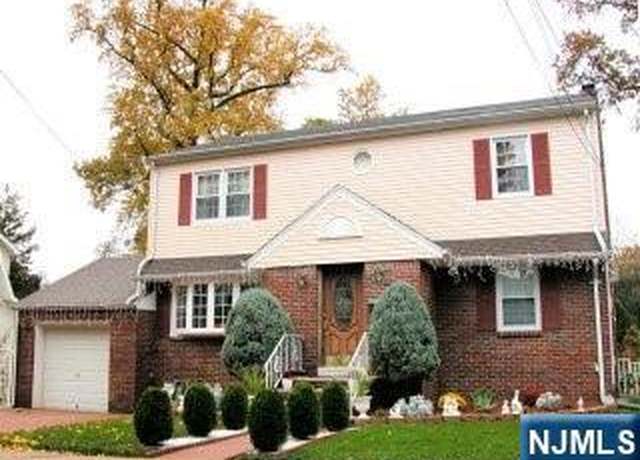 Property at 157 Bergen Ave, Bergenfield, NJ 07621, 5 beds, 4 baths