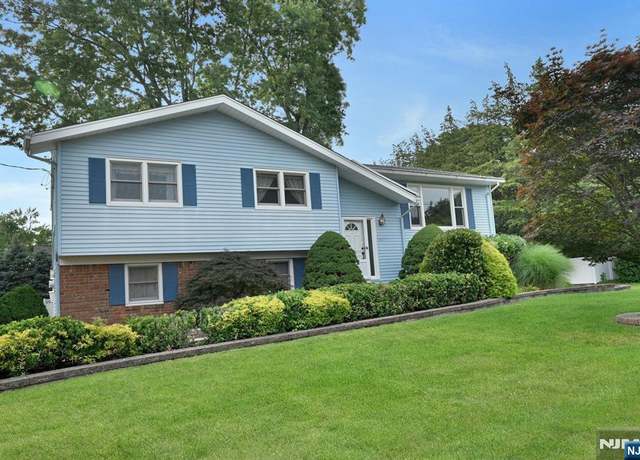 Property at 260 Forest Ave, Emerson, NJ 07630, 4 beds, 2.5 baths