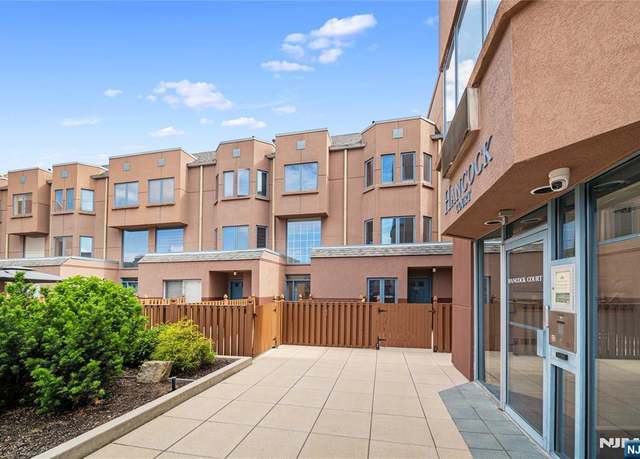 Property at 307 Hancock Ct, Edgewater, NJ 07020, 2 beds, 2.5 baths