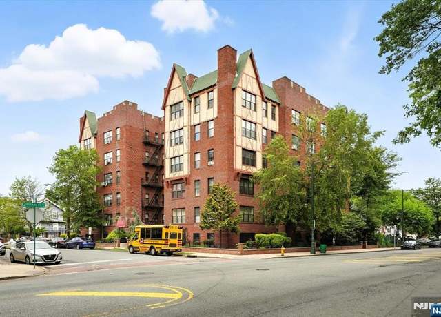Property at 5 Pomona Ave Unit 6F, Newark, NJ 07112, 2 beds, 1 bath