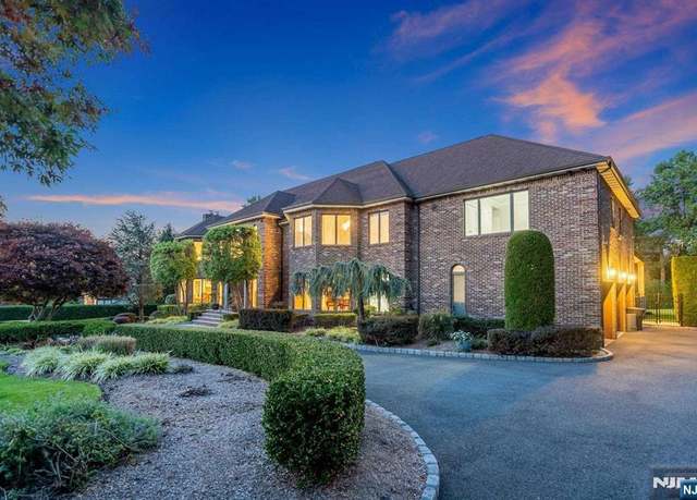 Property at 9 Loman Ct, Cresskill, NJ 07626, 5 beds, 7 baths