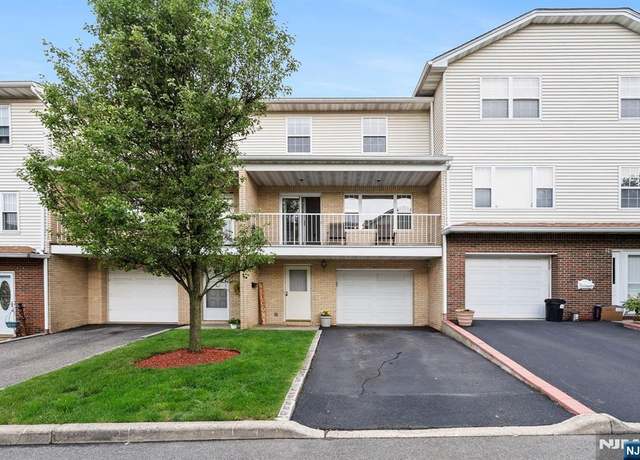 Property at 22 Ingraffia Dr, Elmwood Park, NJ 07407, 2 beds, 2.5 baths