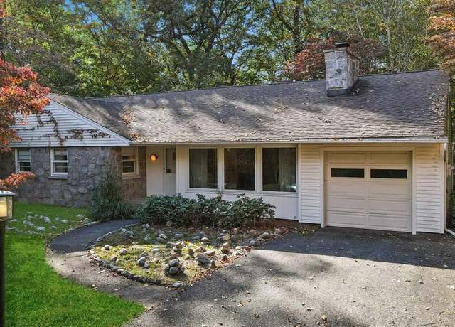 Property at 47 Eagle Rim Rd, Upper Saddle River, NJ 07458, 3 beds, 2 baths