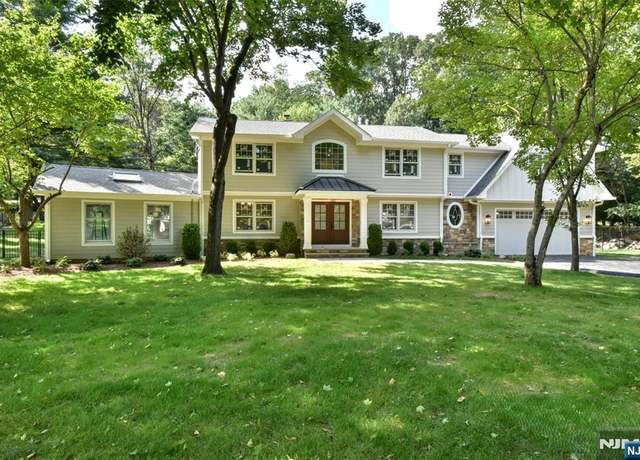 Property at 20 Van Schaik Ln, Wyckoff, NJ 07481, 4 beds, 3.5 baths