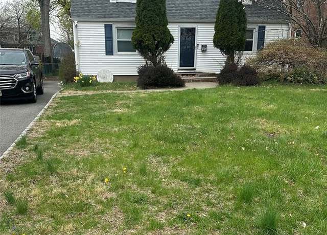 Property at 514 High St, Closter, NJ 07624, 2 beds, 1 bath