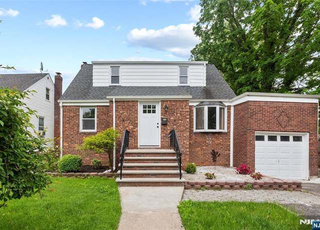 Property at 36 Deerfield St, Bergenfield, NJ 07621, 5 beds, 2 baths