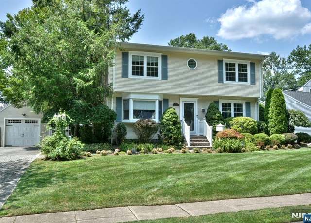 Property at 316 Colonial Blvd, Twp Of Washington, NJ 07676, 4 beds, 3.5 baths