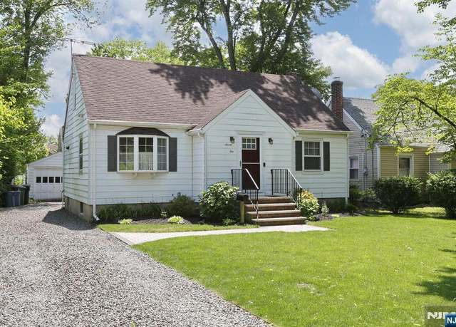 Property at 710 Paramus Rd, Paramus, NJ 07652, 4 beds, 1 bath