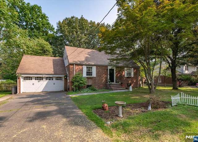 Property at 316 Tappan Rd, Norwood, NJ 07648, 4 beds, 2 baths