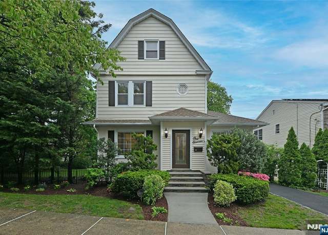 Property at 111 Jefferson Ave, Hasbrouck Heights, NJ 07604, 4 beds, 3.5 baths